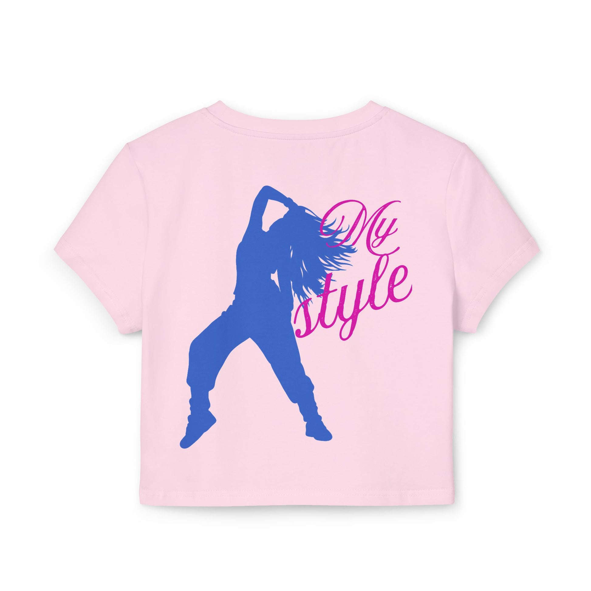 Minimalist and trendy women's 
 pink cropped tee with a modern graphic print