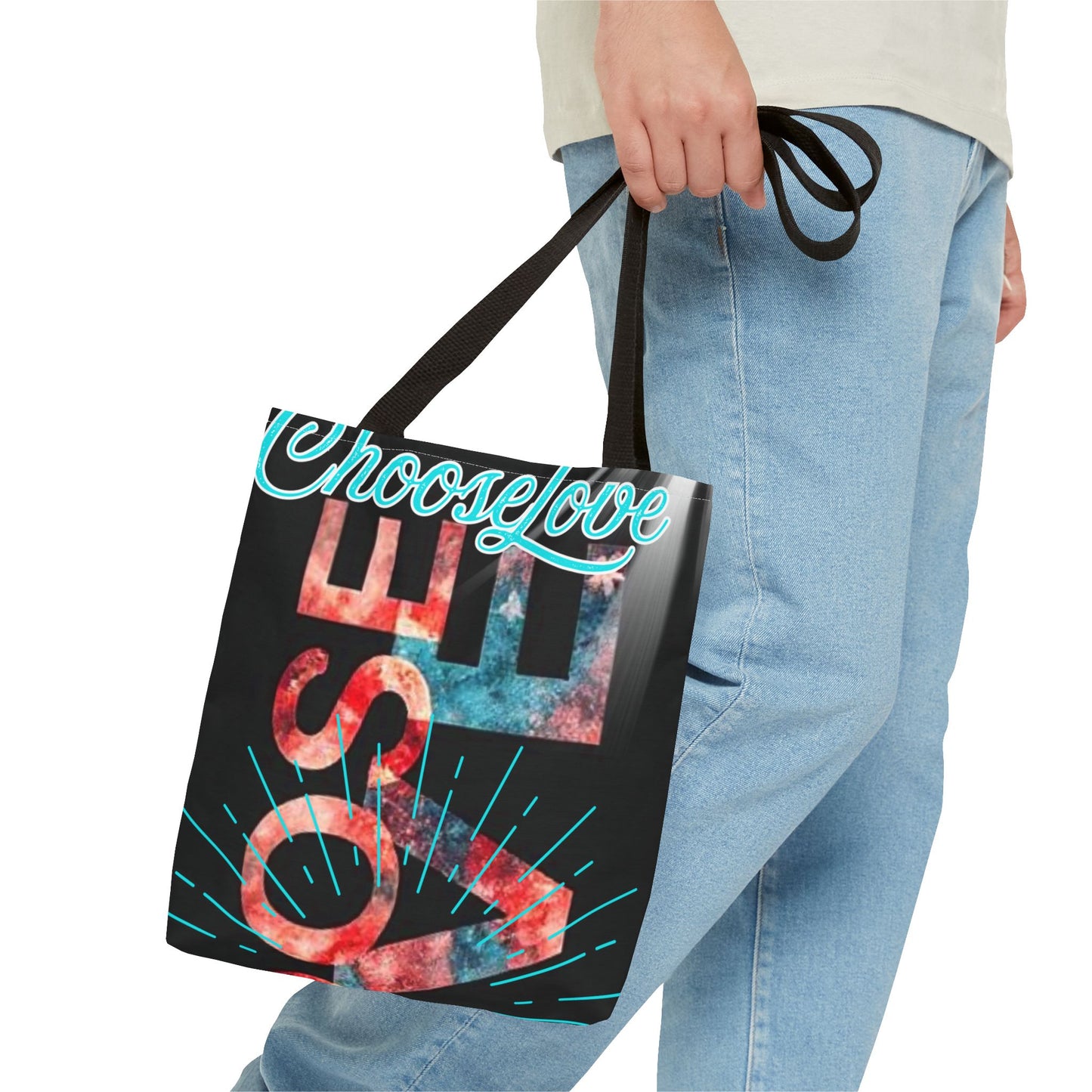 Model carrying an eco-friendly organic cotton tote bag – stylish and reusable for everyday use.